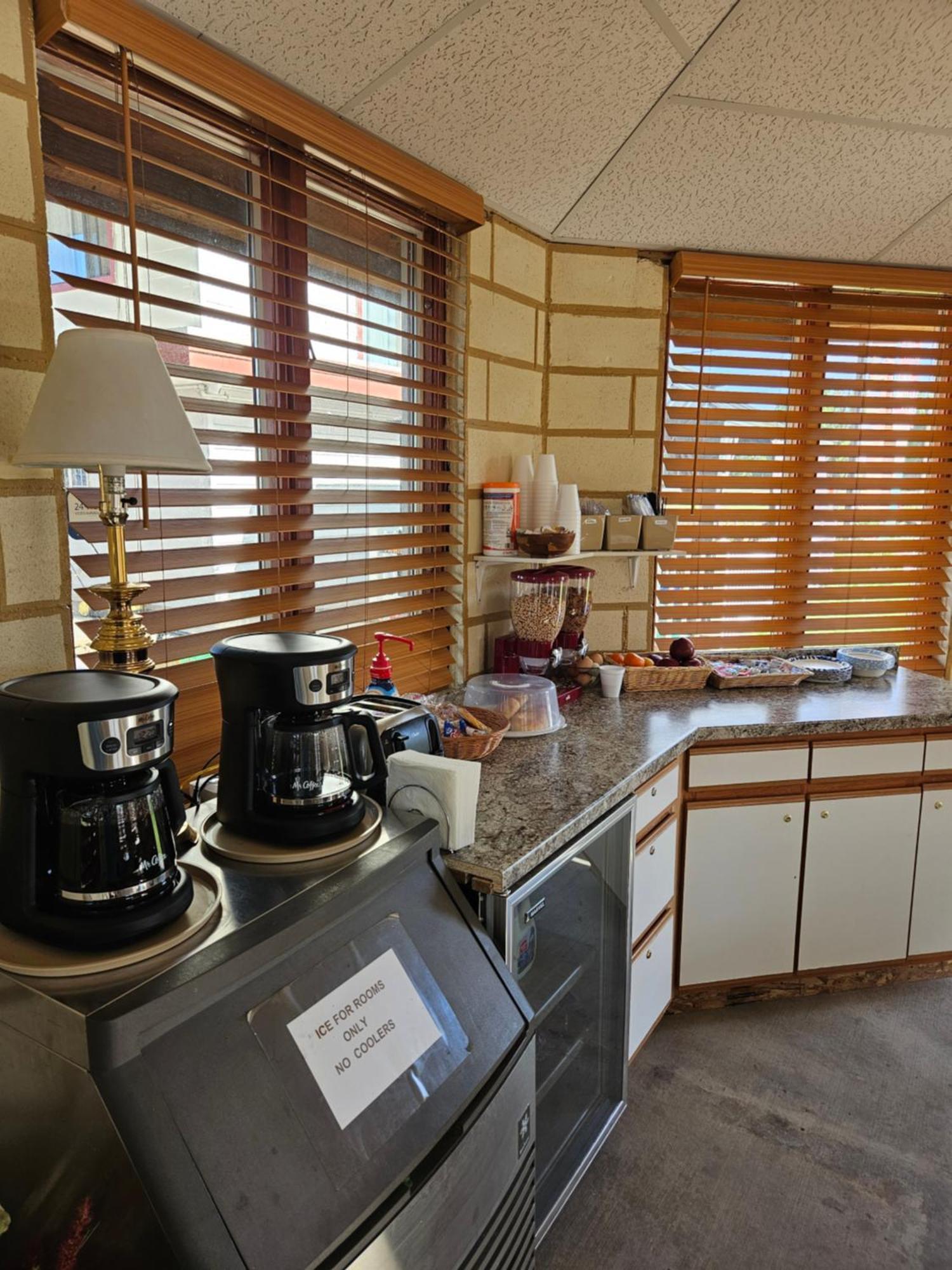 Travel Inn Motel Canon City Bagian luar foto